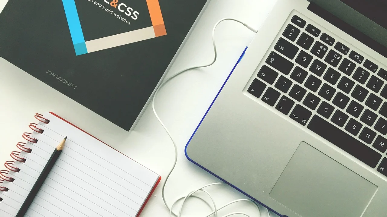 Teclado con teclas multimedia de volumen